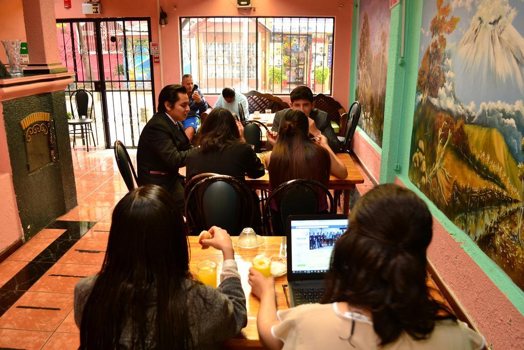 Hostal Loro Verde Quito Dış mekan fotoğraf